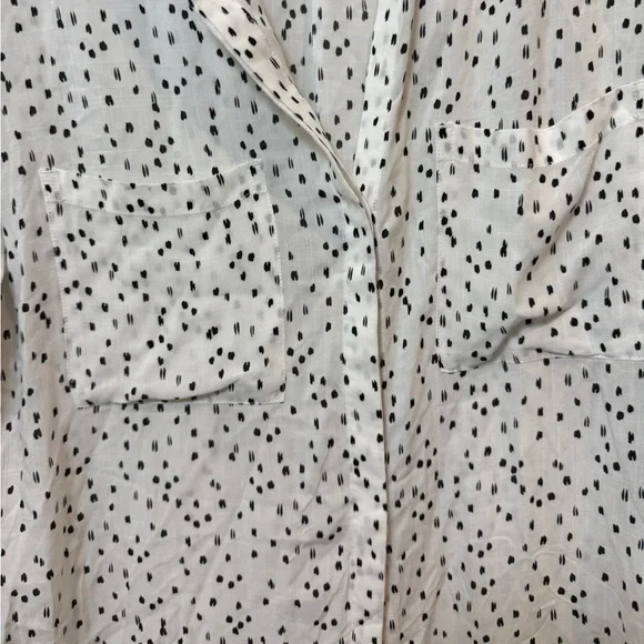 Bella Dahl Clean Front White and Black Dotted Button Down Shirt size Large - Picture 4 of 7